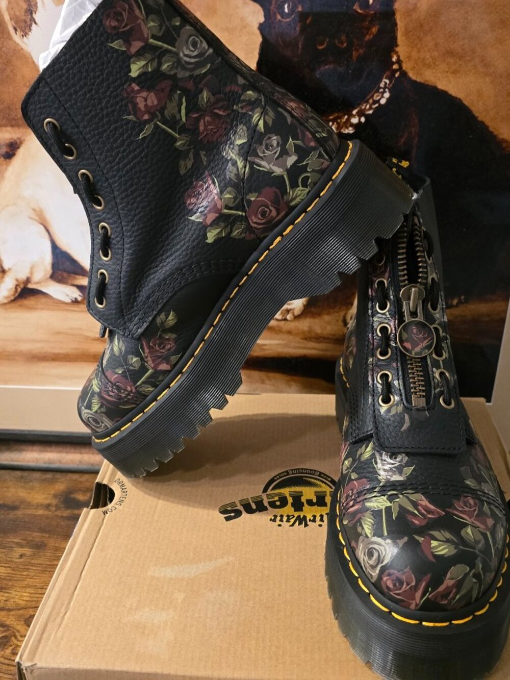 DR. MARTENS SINCLAIR DECAYED ROSES LEATHER PLATFORM BOOTS MENS SIZE 10 US NEW - Picture 1 of 16